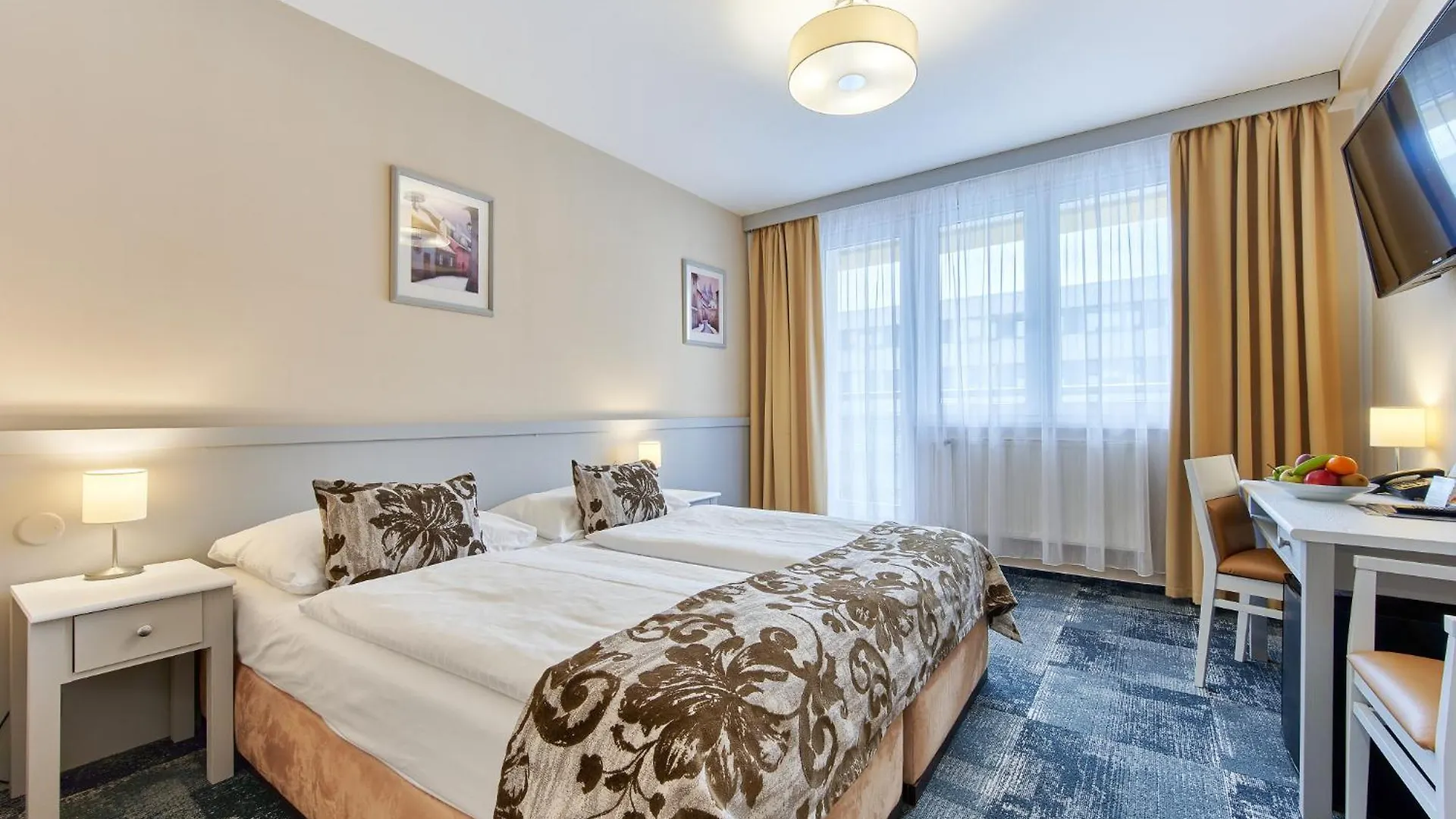 Wellness Hotel Step - Czech Leading Hotels Prague 4*,
