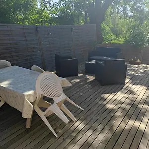 Appartamento Rez De Ch Avec Terrasse Et Parking 2 Ch à Lurs