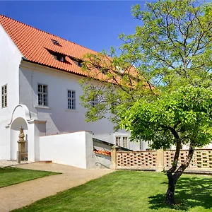 Monastery Szálloda