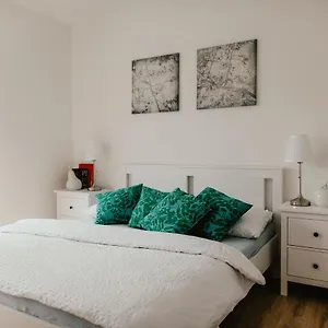 https://wake-up-apartments.brnohotels.org