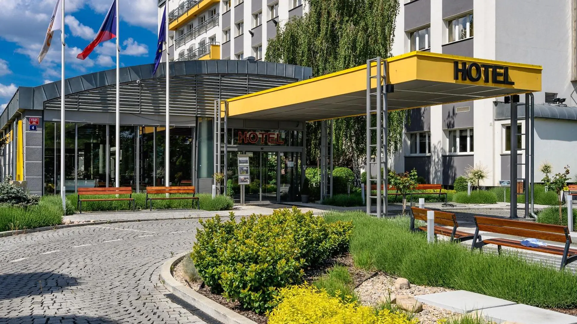 Wellness Hotel Step - Czech Leading Hotels Praha 4*,